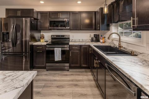 Tiny photo for 306 S PENNSYLVANIA Avenue, Carterville, IL 62918 (MLS # QC4268585)