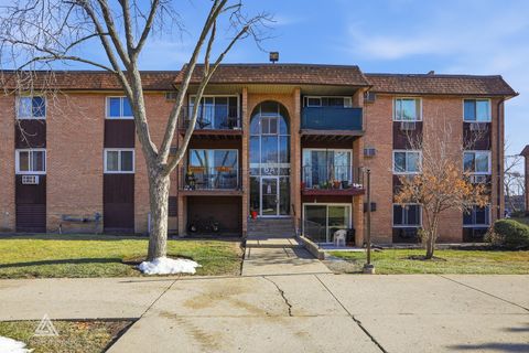 Photo of 1180 Meadow Lane #108, Hoffman Estates, IL 60169 (MLS # 12533788)