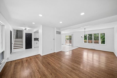 Tiny photo for 15209 Linden Drive, Oak Forest, IL 60452 (MLS # 12668711)