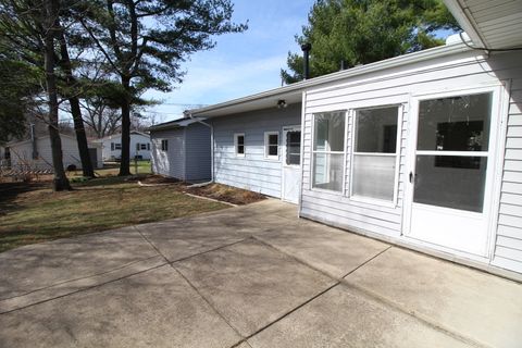 Tiny photo for 301 Oakdale Avenue, Normal, IL 61761 (MLS # 12594371)
