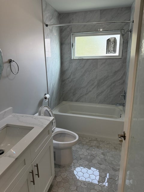 Tiny photo for 7846 S Saint Lawrence Avenue, Chicago, IL 60619 (MLS # 12747226)