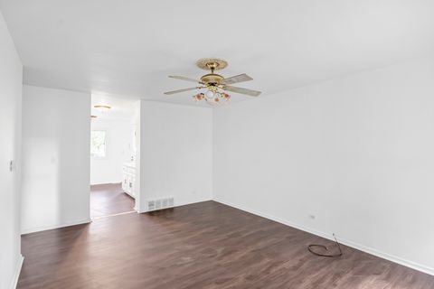 Tiny photo for 4018 Oxford Court, Streamwood, IL 60107 (MLS # 12411471)