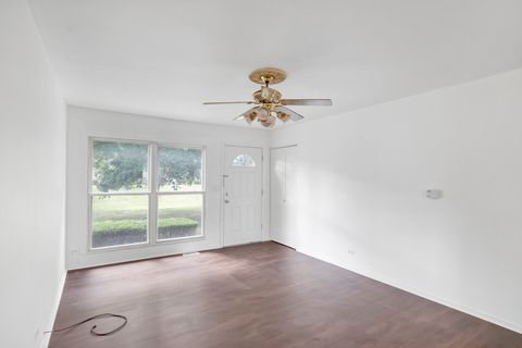 Tiny photo for 4018 Oxford Court, Streamwood, IL 60107 (MLS # 12411471)