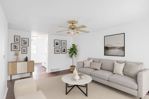 Tiny photo for 4018 Oxford Court, Streamwood, IL 60107 (MLS # 12411471)