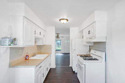Tiny photo for 4018 Oxford Court, Streamwood, IL 60107 (MLS # 12411471)
