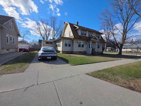 Tiny photo for 674 N Liberty Street, Elgin, IL 60120 (MLS # 12602859)
