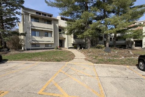 Photo of 2115 Melrose Drive #C, Champaign, IL 61820 (MLS # 12600131)