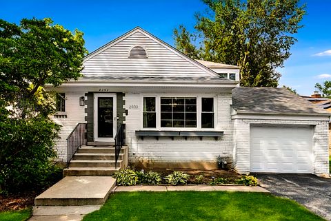 Photo of 2303 Hutchison Road, Flossmoor, IL 60422 (MLS # 12550061)