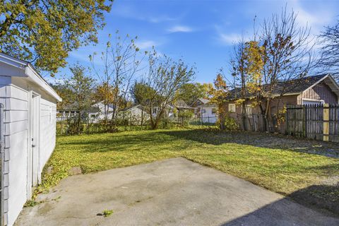 Tiny photo for 1006 S East Street, Bloomington, IL 61701 (MLS # 12515442)