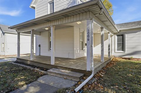 Tiny photo for 1006 S East Street, Bloomington, IL 61701 (MLS # 12515442)