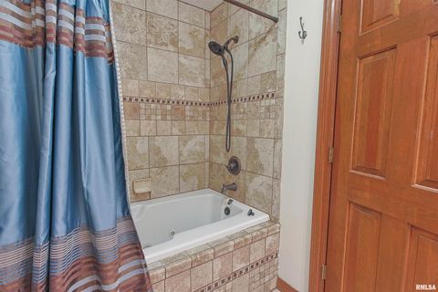 Tiny photo for 15 WHITE OAK Lane, Metropolis, IL 62960 (MLS # EB459996)