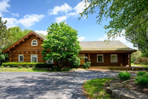 Photo of 4418 Richmond Road, Ringwood, IL 60072 (MLS # 12674487)