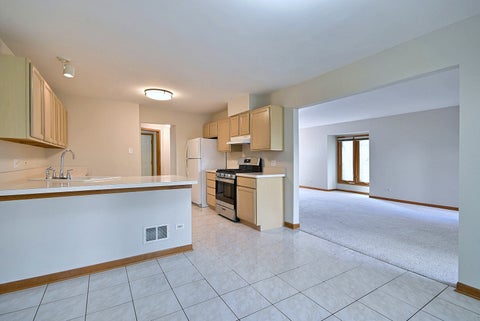 Tiny photo for 148 Schiller Square, Itasca, IL 60143 (MLS # 12692355)