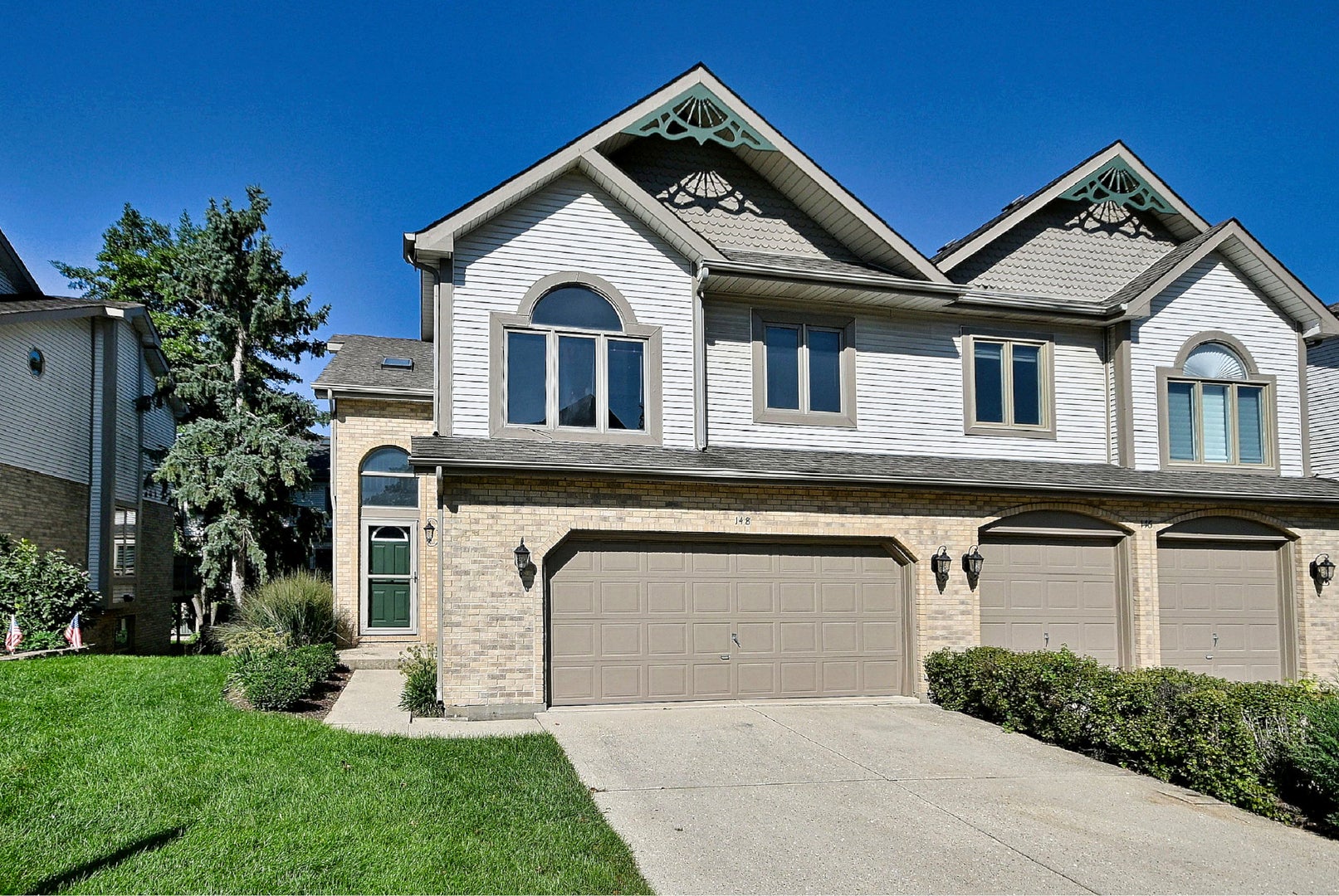148 Schiller Square