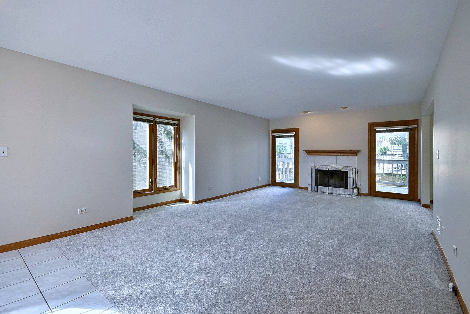148 Schiller Square