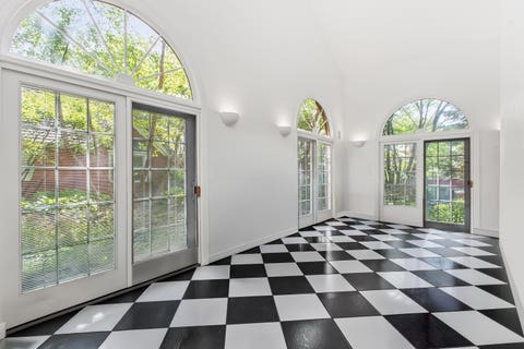Tiny photo for 22 Regent Wood Road, Northfield, IL 60093 (MLS # 12639571)