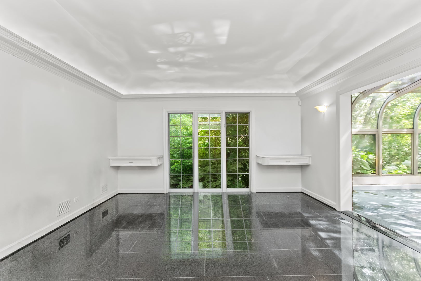 22 Regent Wood Road