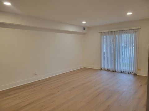 Tiny photo for 1 Oak Creek Drive #1308, Buffalo Grove, IL 60089 (MLS # 12553331)