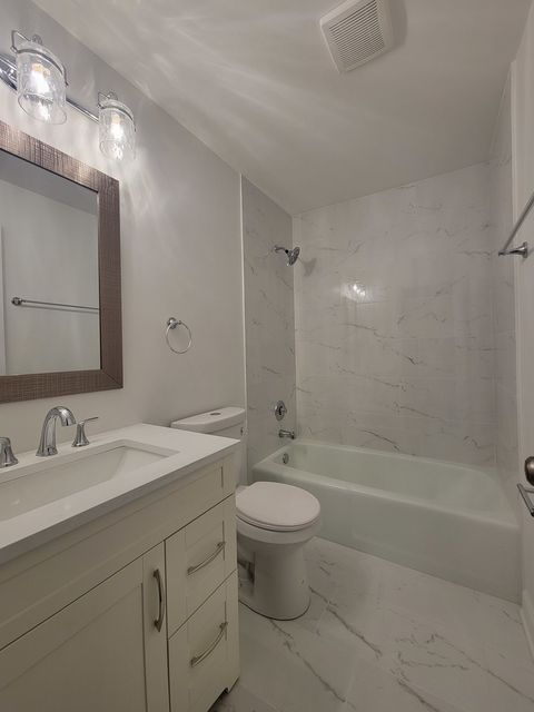 Tiny photo for 1 Oak Creek Drive #1308, Buffalo Grove, IL 60089 (MLS # 12553331)