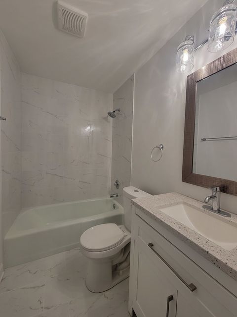 Tiny photo for 1 Oak Creek Drive #1308, Buffalo Grove, IL 60089 (MLS # 12553331)