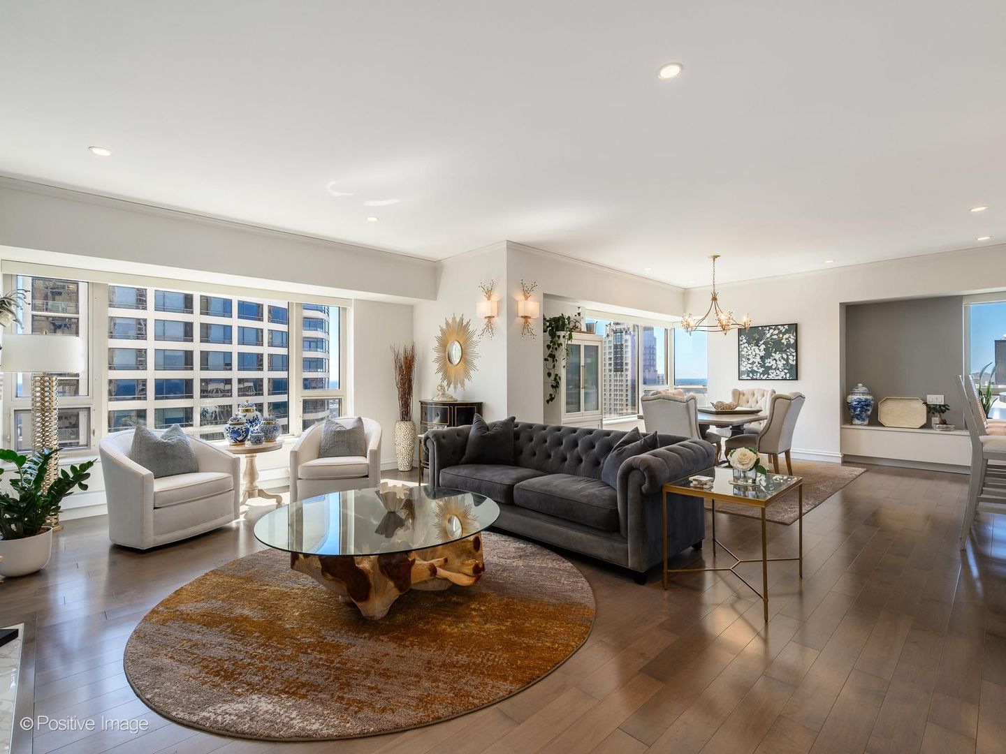 800 N Michigan Avenue 4703