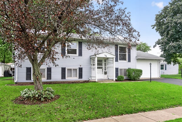 106 E DRESSER RD, DEKALB, IL 60115 - Image 772face06f2dcf27ee7a3d2402de7918/3903453454