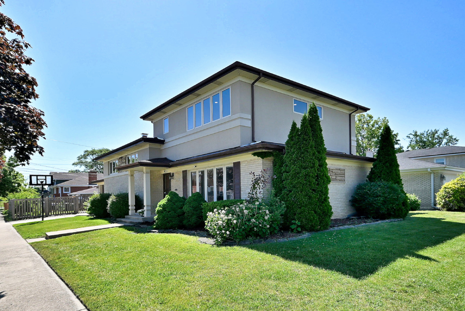 921 Greendale Avenue