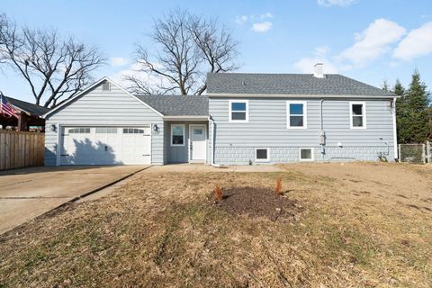 Photo of 9048 Oneill Drive, Burr Ridge, IL 60527 (MLS # 12629433)