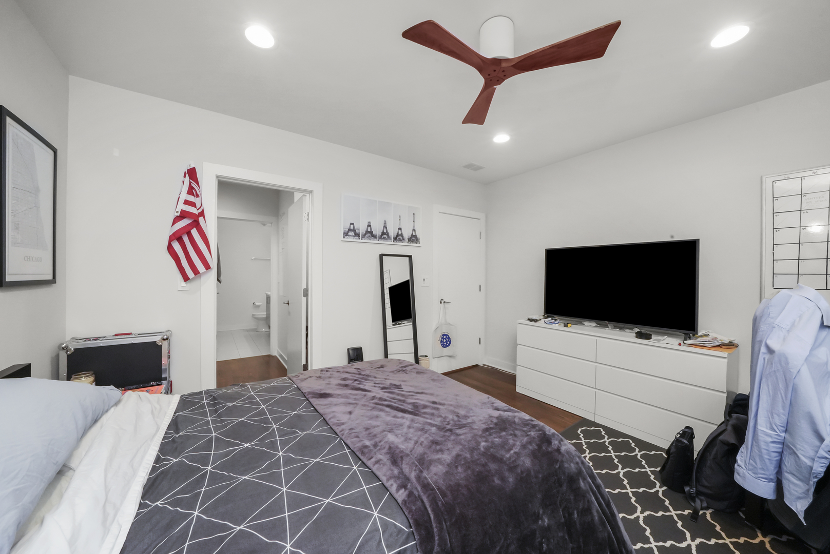 832 W Erie Street 4W