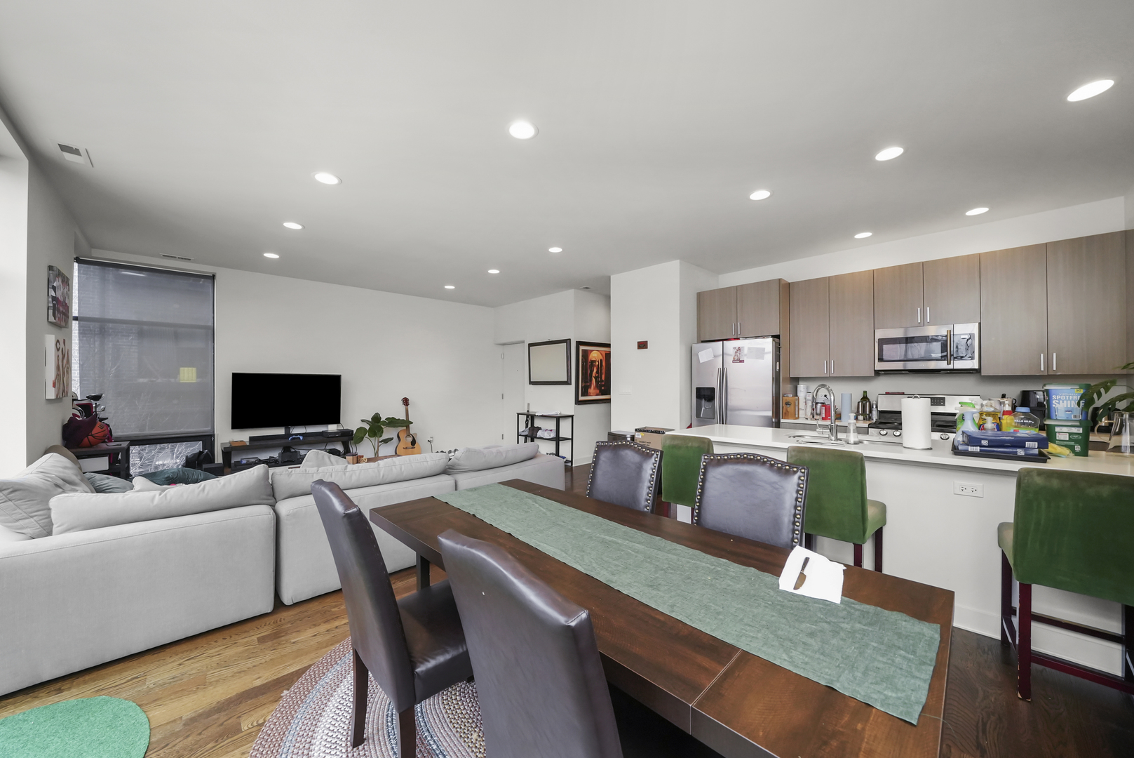 832 W Erie Street 4W