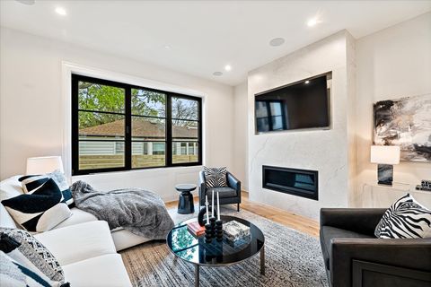 Tiny photo for 377 S Prairie Avenue, Elmhurst, IL 60126 (MLS # 12478996)