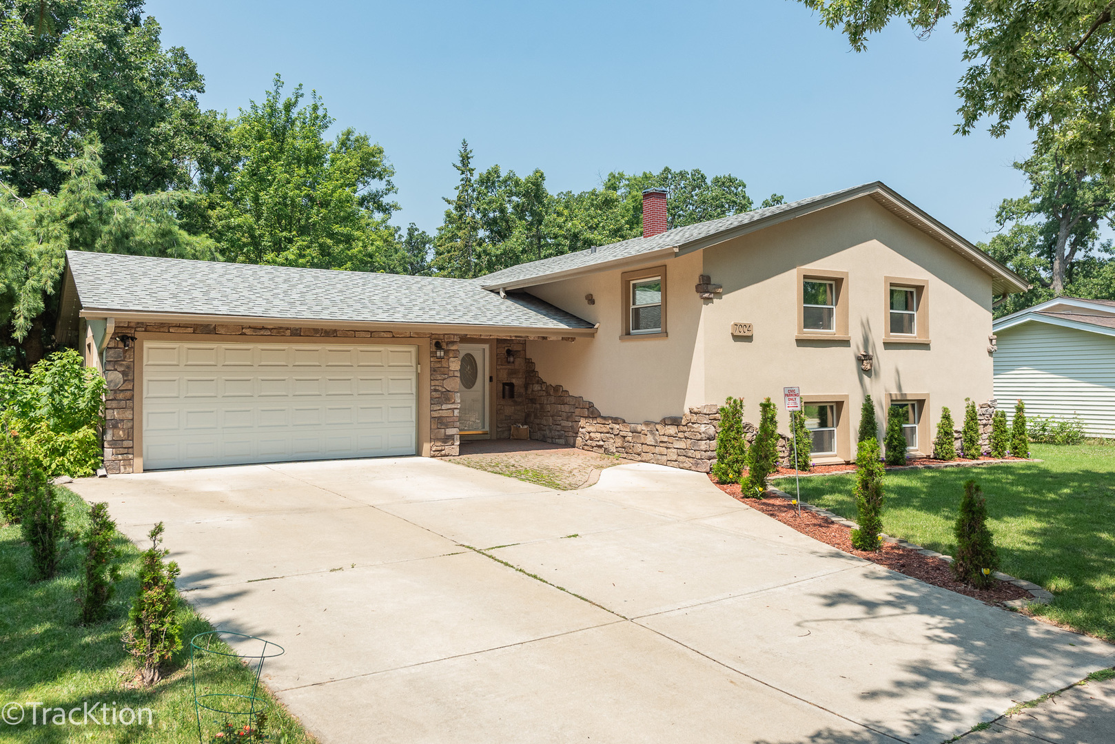 7004 Roberts Drive