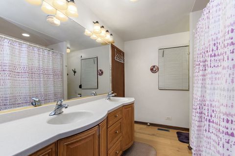 Tiny photo for 4917 Wayside Drive, McHenry, IL 60051 (MLS # 12557476)