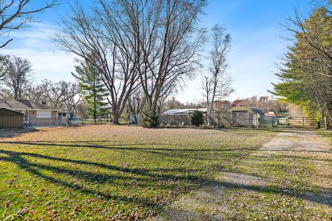 Tiny photo for 4917 Wayside Drive, McHenry, IL 60051 (MLS # 12557476)