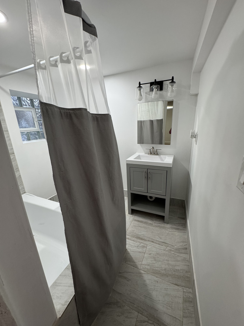 3831 W Jackson Boulevard