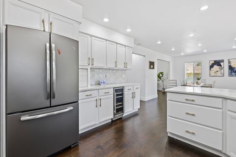 Tiny photo for 2462 Green Valley Court, Aurora, IL 60503 (MLS # 12677980)