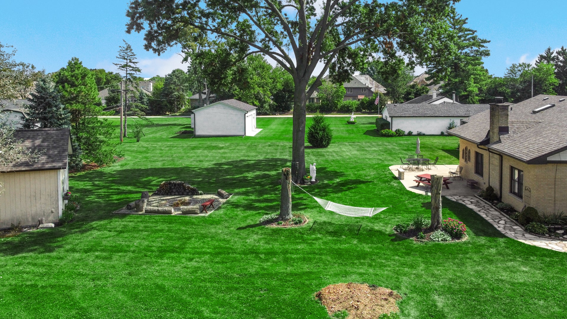 8210 Hillcrest Drive