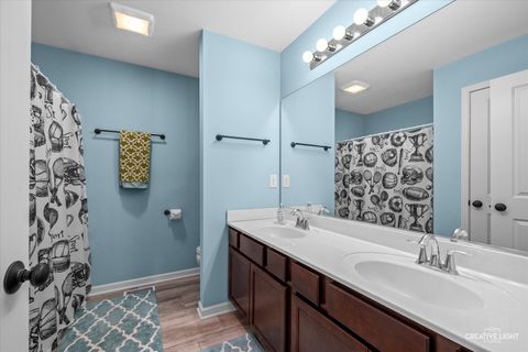 Tiny photo for 957 N Carly Circle, Yorkville, IL 60560 (MLS # 12464244)