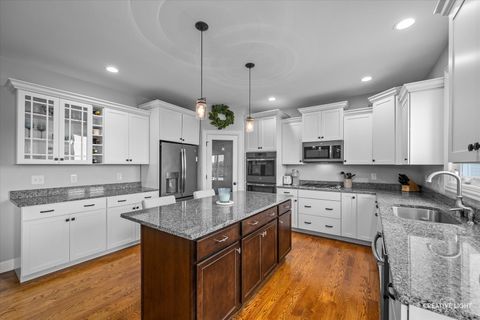 Tiny photo for 957 N Carly Circle, Yorkville, IL 60560 (MLS # 12464244)