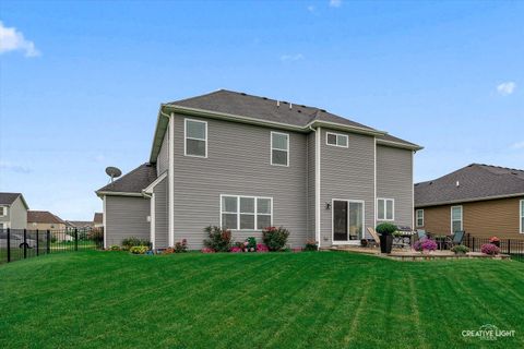 Tiny photo for 957 N Carly Circle, Yorkville, IL 60560 (MLS # 12464244)