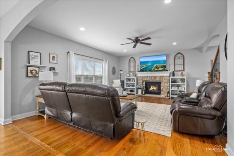Tiny photo for 957 N Carly Circle, Yorkville, IL 60560 (MLS # 12464244)