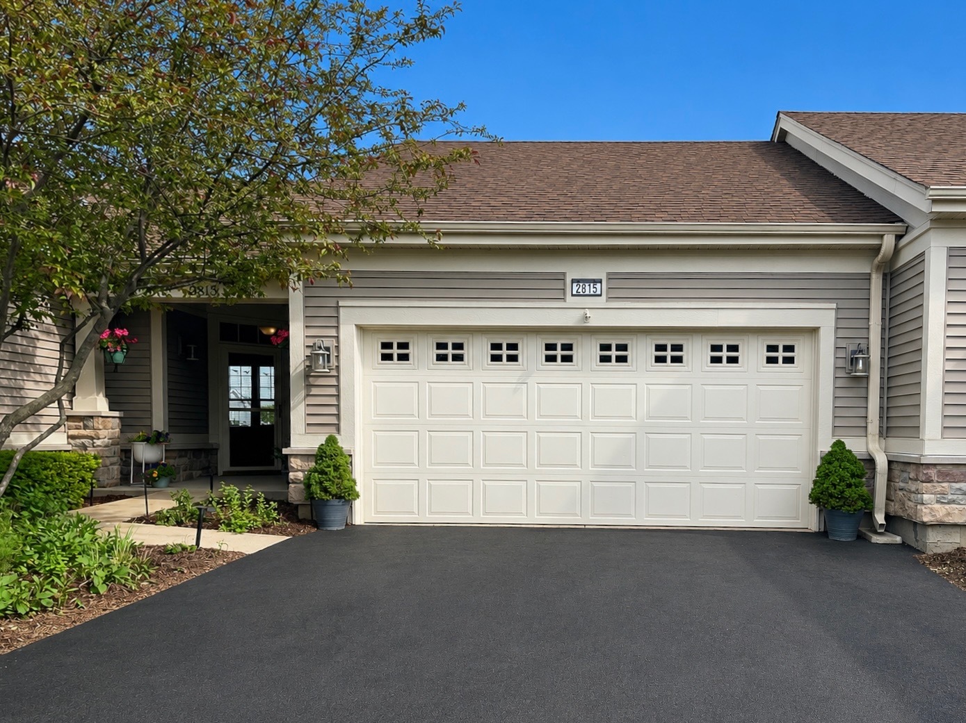 2815 NORMANDY Circle