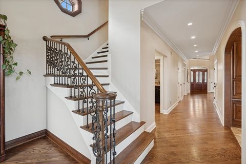 Tiny photo for 2041 Tremont Court, Libertyville, IL 60048 (MLS # 12597911)