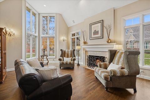 Tiny photo for 2041 Tremont Court, Libertyville, IL 60048 (MLS # 12597911)