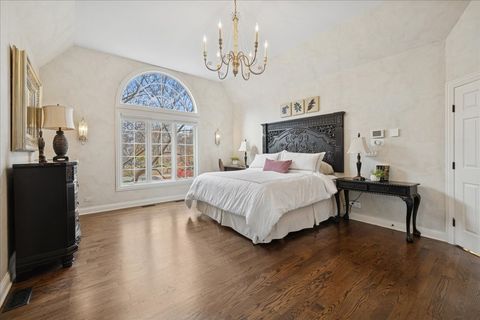 Tiny photo for 2041 Tremont Court, Libertyville, IL 60048 (MLS # 12597911)