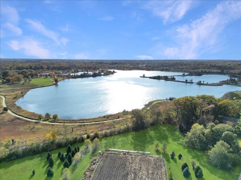 Tiny photo for 2041 Tremont Court, Libertyville, IL 60048 (MLS # 12597911)