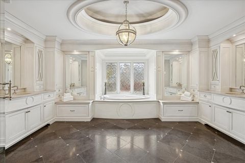 Tiny photo for 2041 Tremont Court, Libertyville, IL 60048 (MLS # 12597911)