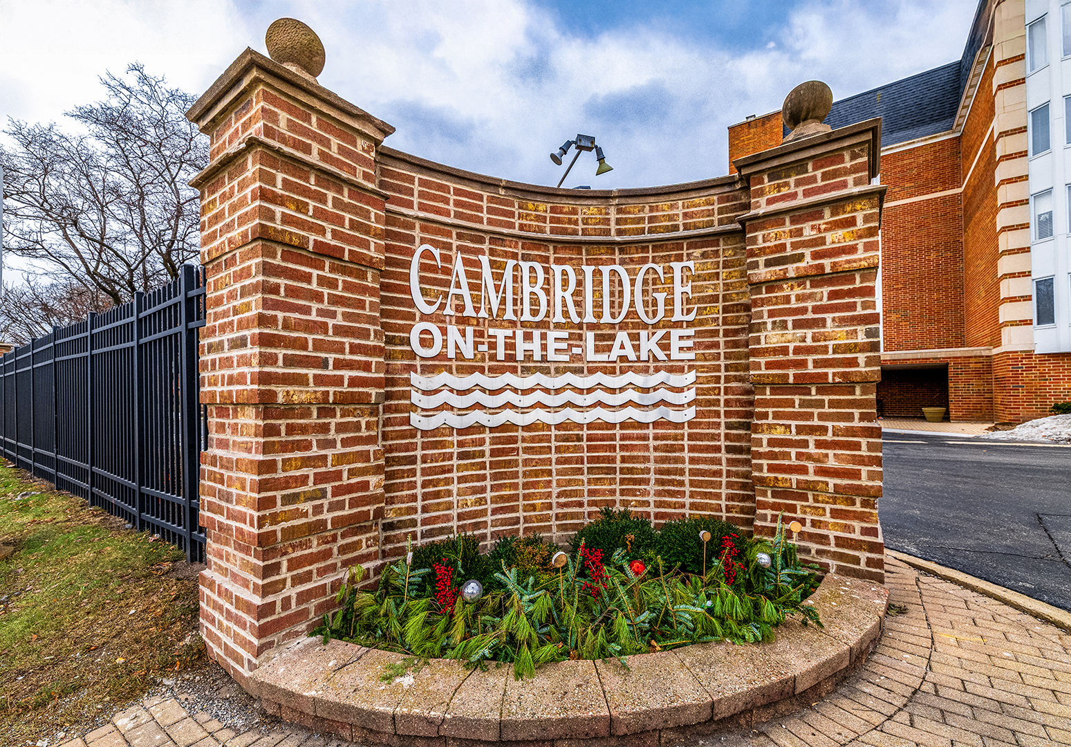 225 Lake Boulevard 560