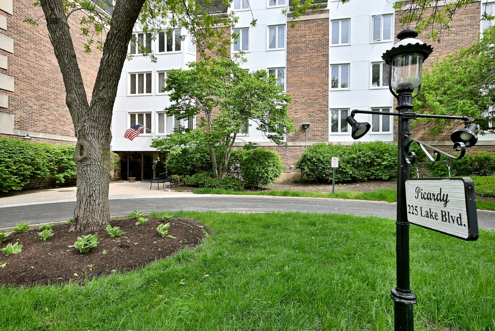 225 Lake Boulevard 560
