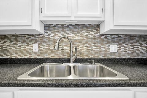 Tiny photo for 4 Genevieve Lane, Champaign, IL 61822 (MLS # 12594904)